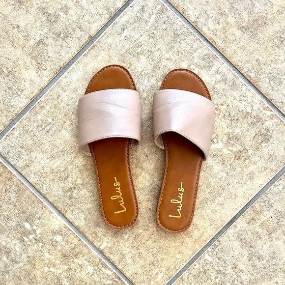 Lulus 5.5 nude flats - Picture 2 of 2